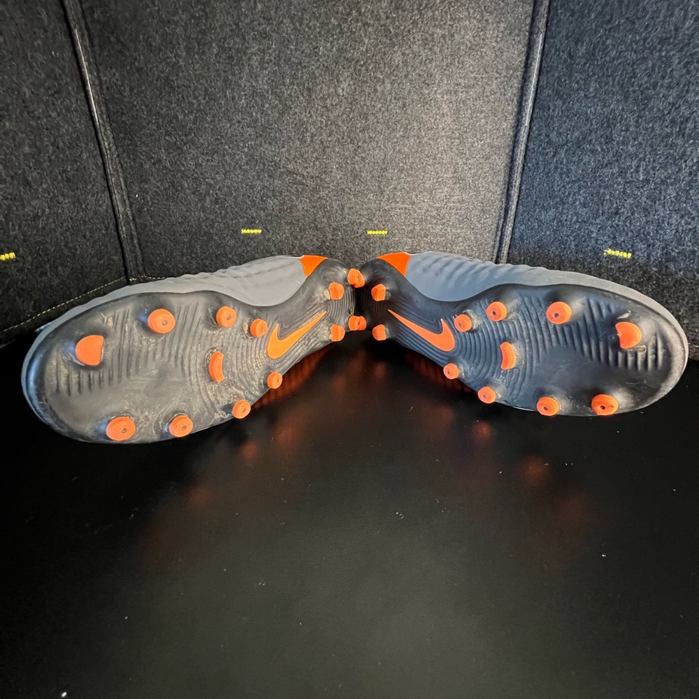 Nike Jr Magista Black/Grey/Orange/White Molded Soccer Cleats 1Y‎ EUC - Picture 6 of 8